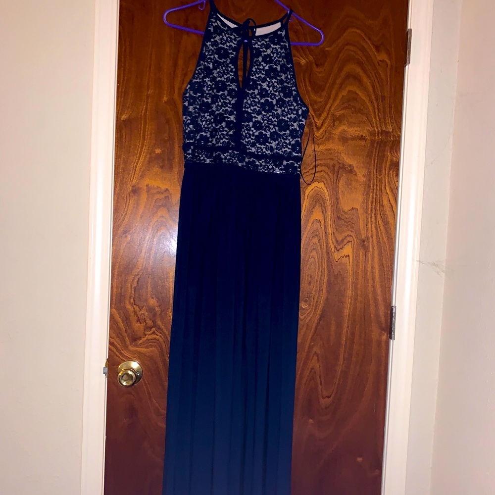 Morgan & Co long formal dress